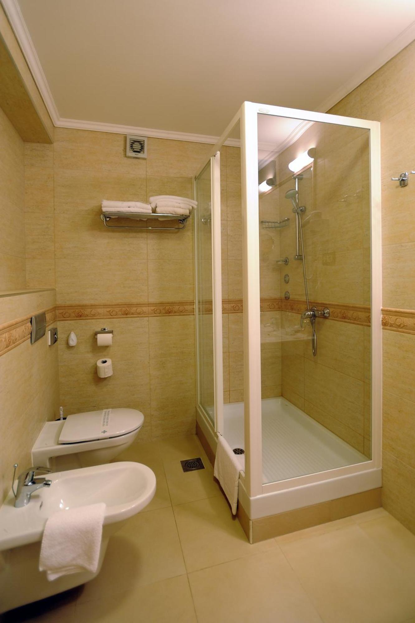 Hotel Solitudo Uble Eksteriør bilde